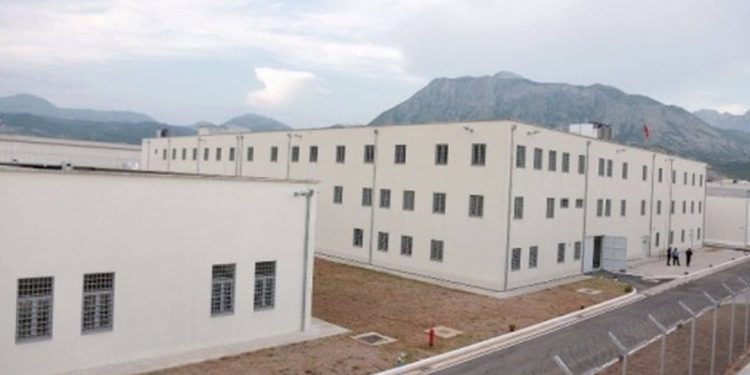 Sistemi anti-dron “blindon” burgjet në Shqipëri, për herë të parë do të bllokojë…