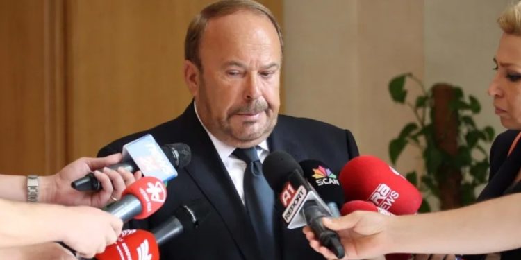 Gjendja e tepër e rënduar e Fatos Nanos, apeli i familjes: Kërkojmë vetëm…