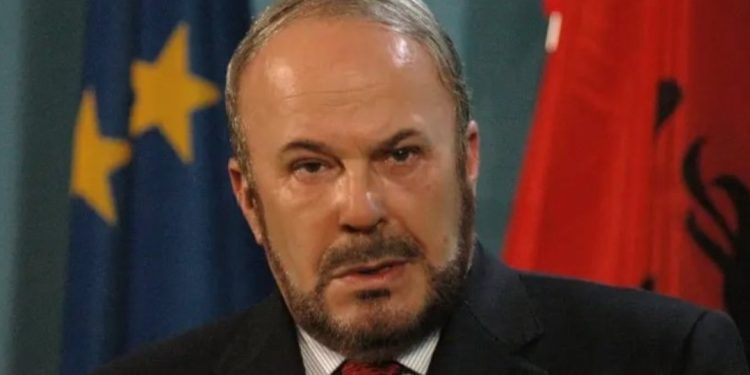 “Zemra i kishte pushuar”/ Specialistë nga jashtë në ndihmë të Fatos Nanos, ja gjendja aktuale…