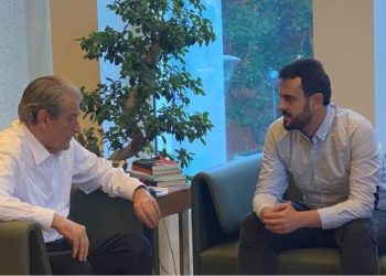 E papritur! Deputeti demokrat nuk kursen kritikat për Sali Berishën: Të largohet nga PD-ja…