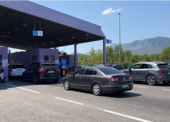 “Gjobë nëse nuk paguhet!”/ Tarifë e re për çdo pasagjer, kompanitë e udhëtimit do të…