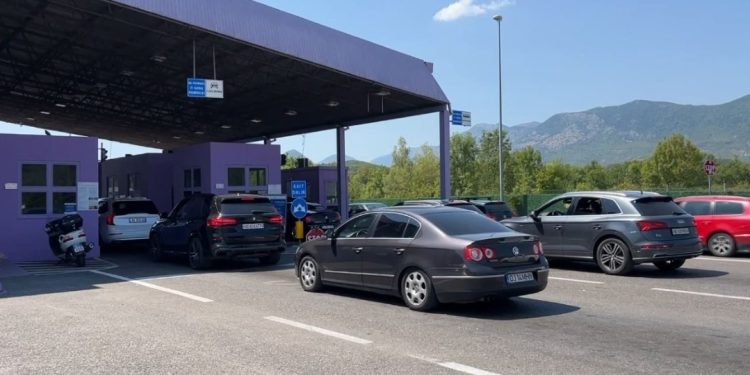 “Gjobë nëse nuk paguhet!”/ Tarifë e re për çdo pasagjer, kompanitë e udhëtimit do të…