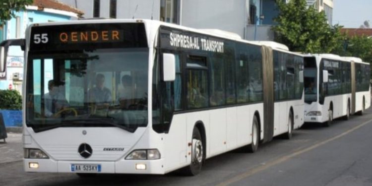 LAJM I KEQ/ Rritet çmimi i biletës për transportin urban në dy linja në Tiranë