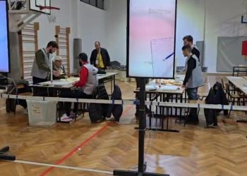 LAJM I FUNDIT/ Numërohen kutitë e para të votimit, ja kush kryeson në Vlorë dhe Tepelenë…