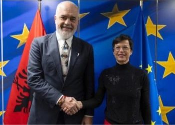 Ditë historike! Komisionerja e BE lavde për kryeministrin: Rama, një udhëheqës që nuk…