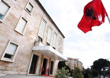Lajm i Fundit/ FURTUNË në qeveri, ndryshme tek këto emra të rëndësishëm…