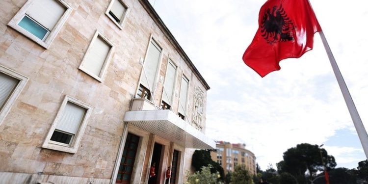 Lajm i Fundit/ FURTUNË në qeveri, ndryshme tek këto emra të rëndësishëm…