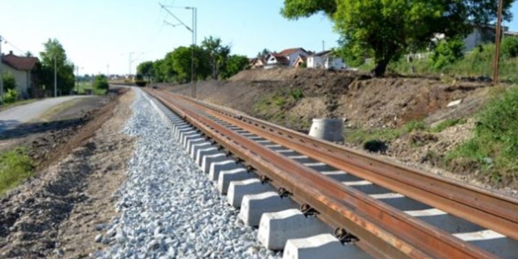 Hekurudha Tiranë-Durrës-Rinas, për të sjellë stacionin në kryeqytet kushton…