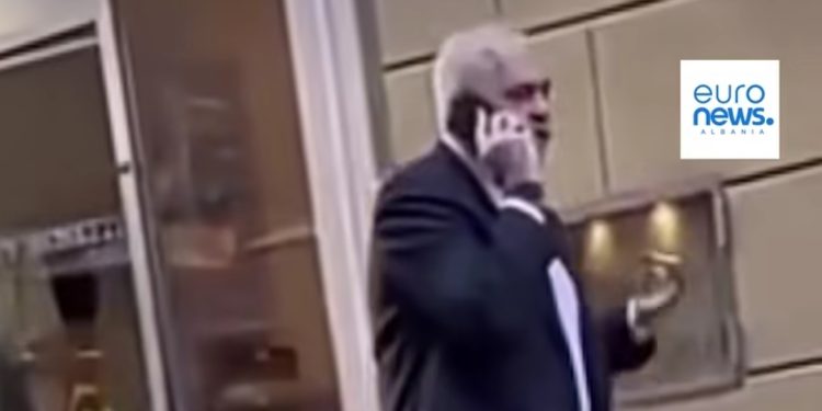 “Çfarë po bën”/ Rama nervozohet në Itali, kujt po i bërtet kryeministri?