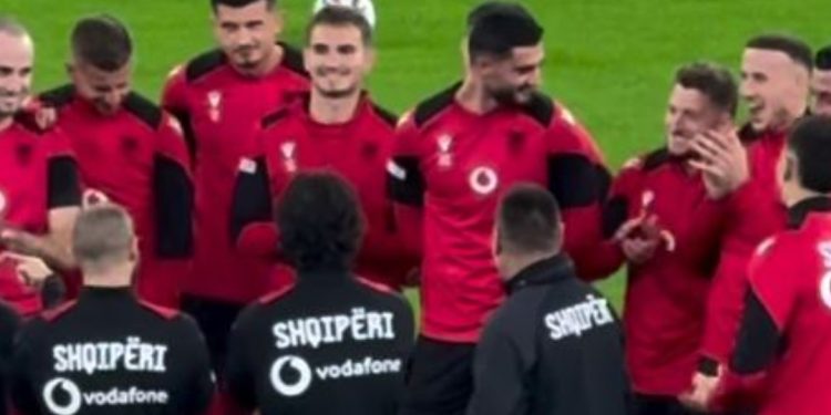Nuk festoi me Kombëtaren/ Broja befason me gjestin para Anglisë, mban fjalim…