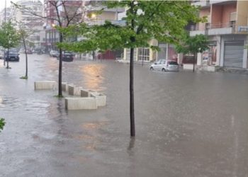 “Tërbohet” moti/ Kjo Bashki e vendit ngre ALARMIN: Kujdes, nga java tjetër…