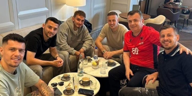 Kush vjen sonte në “Air Albania”? Taulant Balla zbulon vizitën speciale te kuqezinjtë