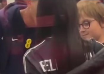 VIDEO/ Djali i kryeministrit, Zaho takohet me “yllin” e Anglisë