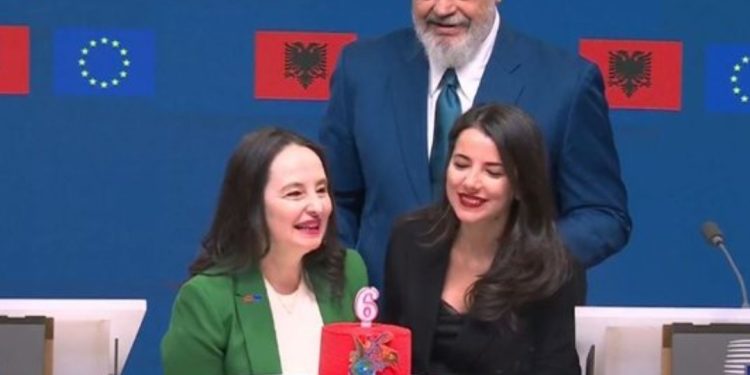 “Kjo tregon sa lart keni ecur”/ Lajm i mirë nga BE! Komisionerja: Urime Shqipëri…