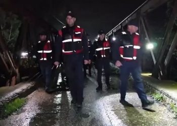 Paniku nga moti i keq/ Drejtuesit më të lartë të Policisë “blindojnë” zonën e…