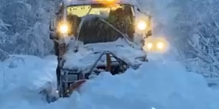 “Çmendet” moti në prag të dimrit/ E pabesueshme! Sa ka arritur trashësia e dëborës në…