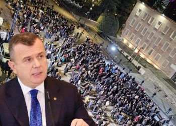Berishës i dështoi protesta, Taulant Balla tallet keq: U lodhën krushqit…