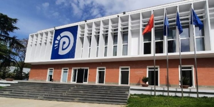 Lëvizje e papritur! PD fluturon drejt Washingtonit, takime “sekrete” në…