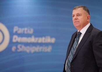 Berisha përçau “grupin e kafes”?! Gjunkshi thyen heshtjen pasi mori postin e ri në PD