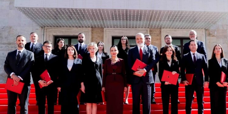 LAJM I FUNDIT/ Rama bën ndryshime në Qeveri, sapo firmoset…