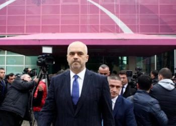 Rama drejt largimit?! Deklarata e fortë e analistit: Brenda së majtës kanë nisur lëvizjet…