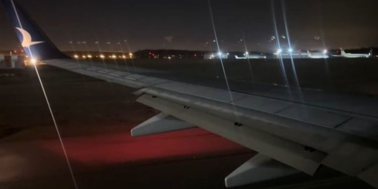 Udhëtarët në panik! U nis nga Kosova, avioni del nga pista në…