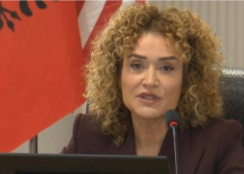 Kë vlerësoni më shumë, Dumanin apo Krajën? Ja çfarë thotë kandidatja e parë grua për postin e kreut të SPAK-ut…