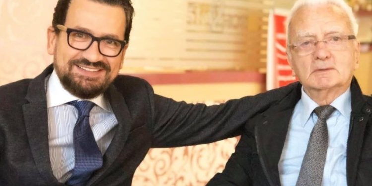 E FUNDIT/ Analisti jep lajmin e trishtë, ndahet nga jeta babai i tij…