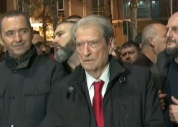 “Rama është në rrethim!”/ Berisha: Do i shkojmë në Surrel! Shtëpia e tij…