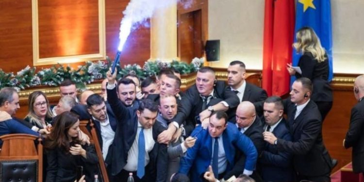 LAJMI I FUNDIT/ Merret VENDIMI, ja deputetë e PD-së që përjashtohen…