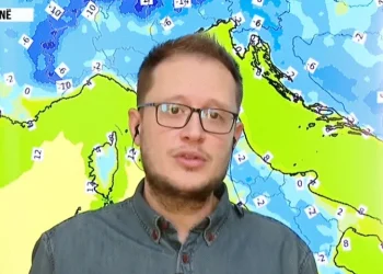 Acari i fundvitit “pushton” Shqipërinë! Sinoptikani tregon çfarë pritet të ndodhë natën e Vitit të Ri