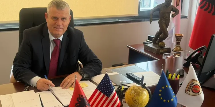 Mbi 9 vite në “postin” e rëndësishëm, jep DORËHEQJEN papritur Shkëlqim Hajdari