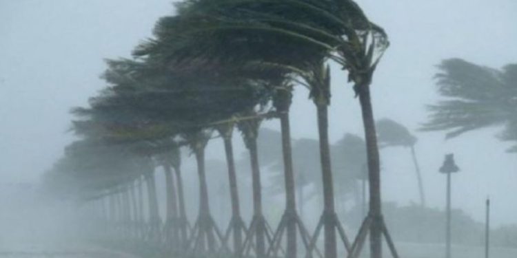 Moti po “tërbohet”/ Kjo Bashki e vendit ngre ALARMIN, paralajmërohet furtunë dhe…