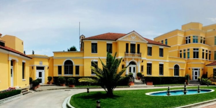 Protesta e Sali Berishës, REAGON Ambasada Amerikane: Kujdes…