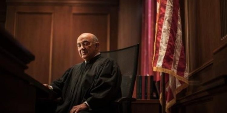 Kush është gjyqtari “i hekurt” që do të vendosë “fatin” e Nicolas Maduros…