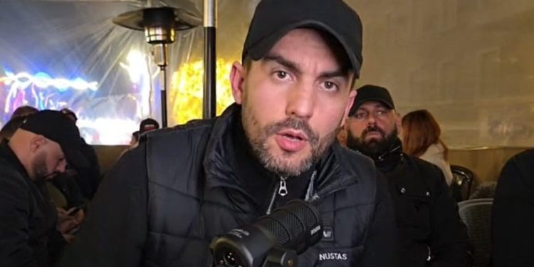 Pas përleshjeve me Policinë, Lapajt i ndodh e papritura gjatë “LIVE”-s: S’mendoja që…