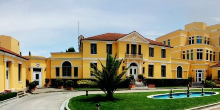 Përmbytjet në Shqipëri/ LAJM I FUNDIT: Ambasada e SHBA del me njoftim urgjent…