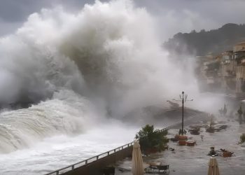 Një tjetër STUHI e fuqishme i afrohet Italisë, cikloni i “tërbuar” prek edhe Shqipërinë