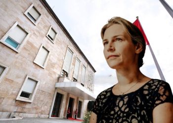 Socialistët “joshën” Lea Ypin për ta bërë kryeministre? Çfarë pritet të ndodhë…