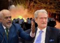 Berisha i kërkon largimin/ Rama “SHPËRTHEN” për protestën: Opozita me plehrat…