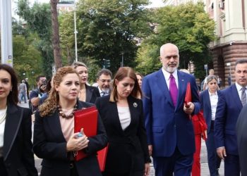 Do ta paguajnë të gjithë me detyrim! Për herë të parë, Qeveria Rama shton siguracionin për banesa