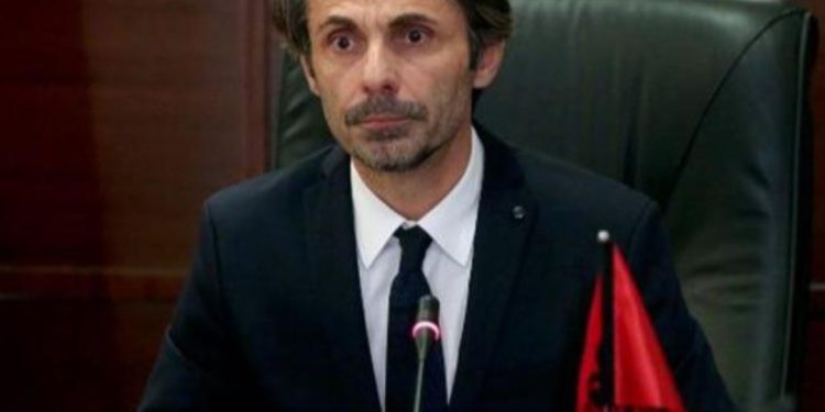 Kush është gjyqtari që me vendimin “RADIKAL” i hoqi fitoren Ramës në Kushtetuese…