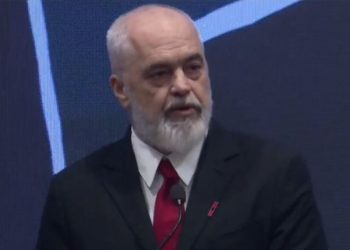 E bujshme/ Rama sulmon Hagën: Prokurori idiote, si gjykatë serbe…