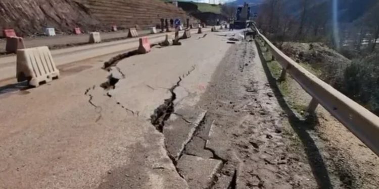 Shembet ura/ “Paralizohet” lëvizja, ja nga duhet të kaloni për të shkuar drejt Korçës…