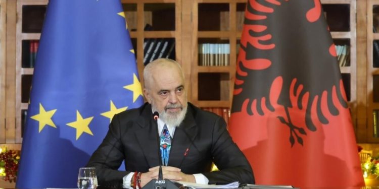 Sondazhi: Mbi 80% mendojnë se Rama gëzon mbështetjen e SHBA dhe BE