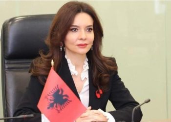 Rama e shkarkoi si Ministre/ Reagon për herë të parë Elisa Spiropali: Vendimi ishte…