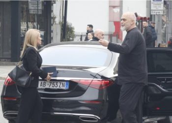 Çfarë ndodhi në mbledhjen e Ramës me deputetët socialistë të Tiranës?