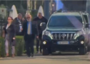 VIDEOLAJM/ Protesta e Berishës! Mbërrin Rama në Kuvend, shikoni momentin kur…
