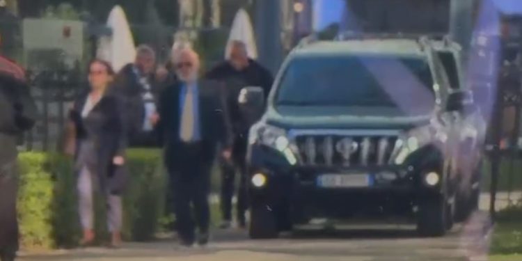 VIDEOLAJM/ Protesta e Berishës! Mbërrin Rama në Kuvend, shikoni momentin kur…