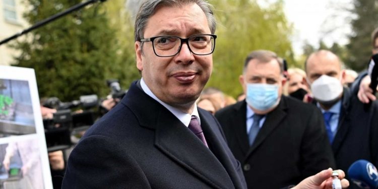 Mesazh i koduar nga Vuçiç? Presidenti serb: E dimë çfarë kanë kazermat në Shqipëri dhe…